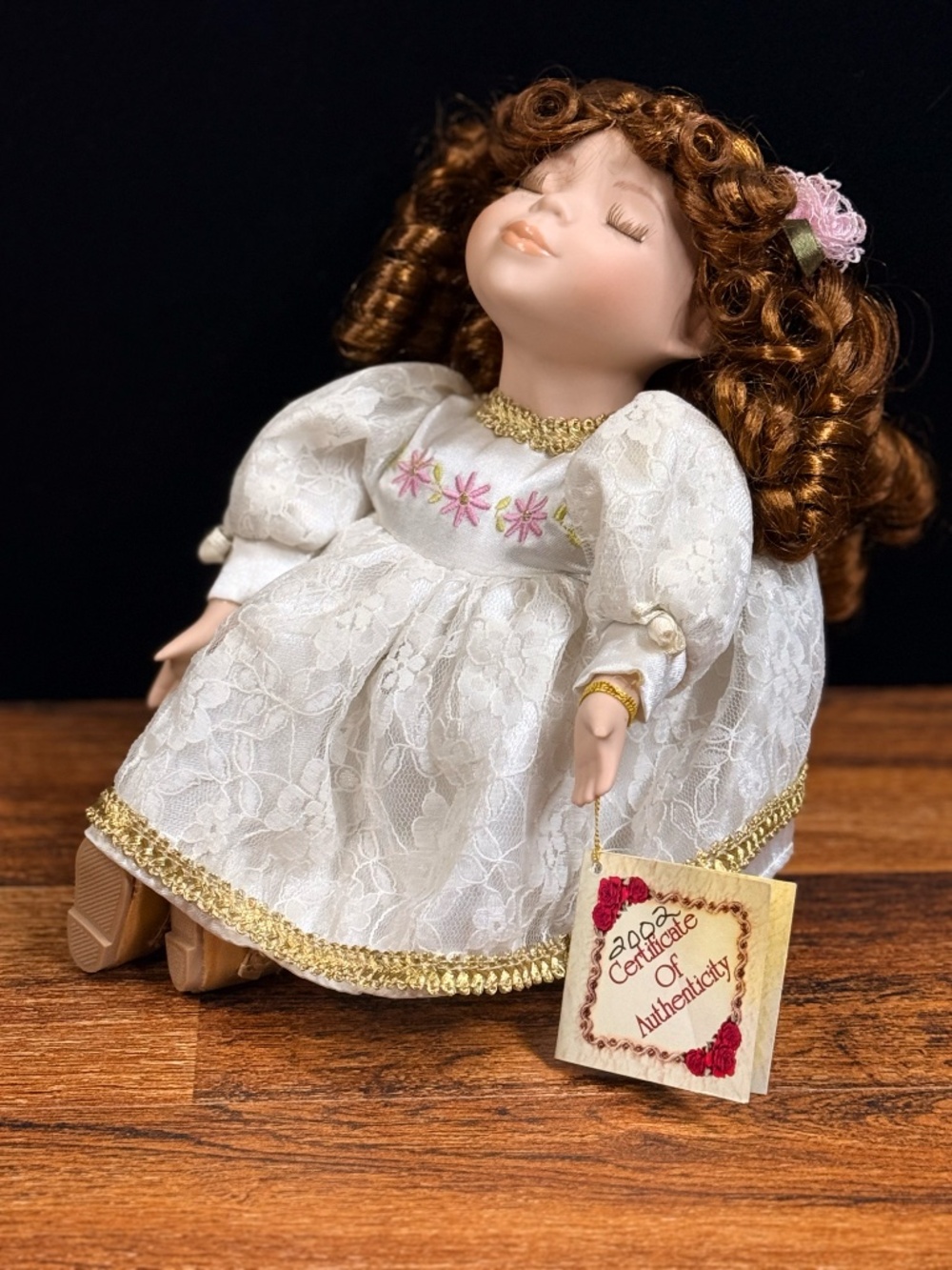 COLLECTOR’S CHOICE Porcelain Collectible Musical Doll